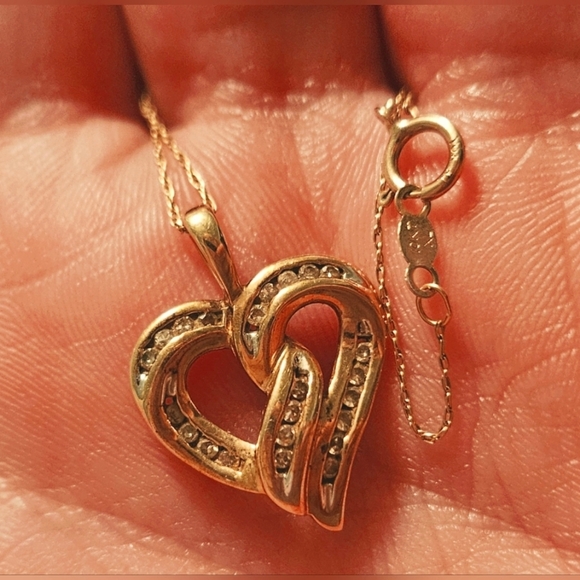 10KT Forever Diamond Yellow Gold Pave Diamond Twisted Heart Pendant Necklace 20" - Picture 5 of 16